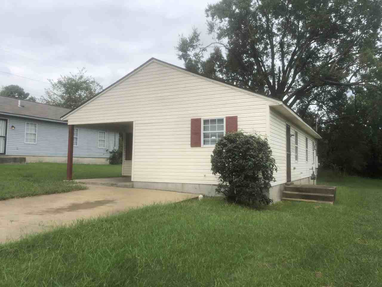 3008 Crystal Ave - Photo 2 of 9