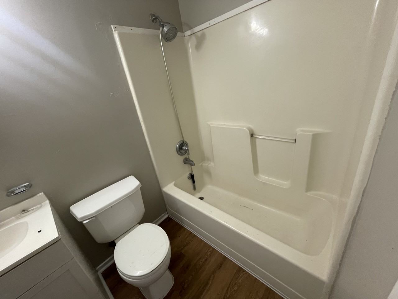 3008 Crystal Ave - Photo 7 of 9