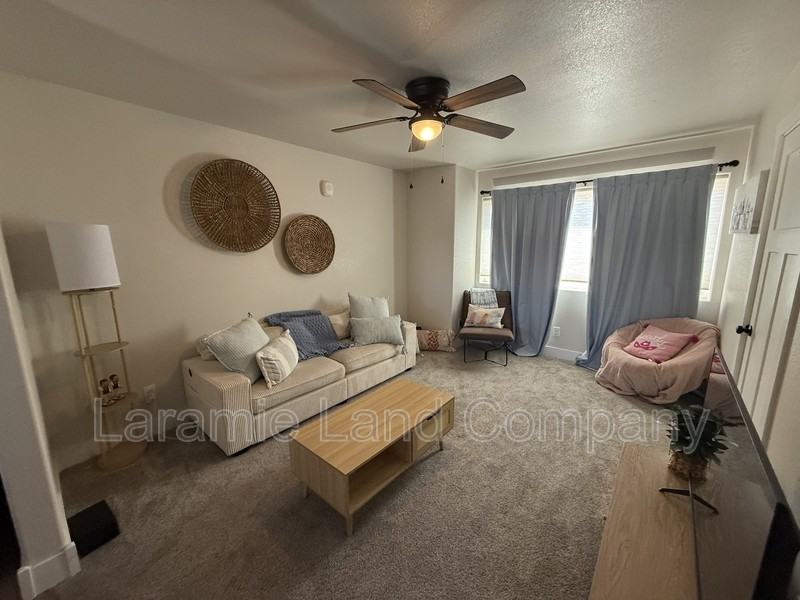 569 N 12th St - Photo 2 of 10