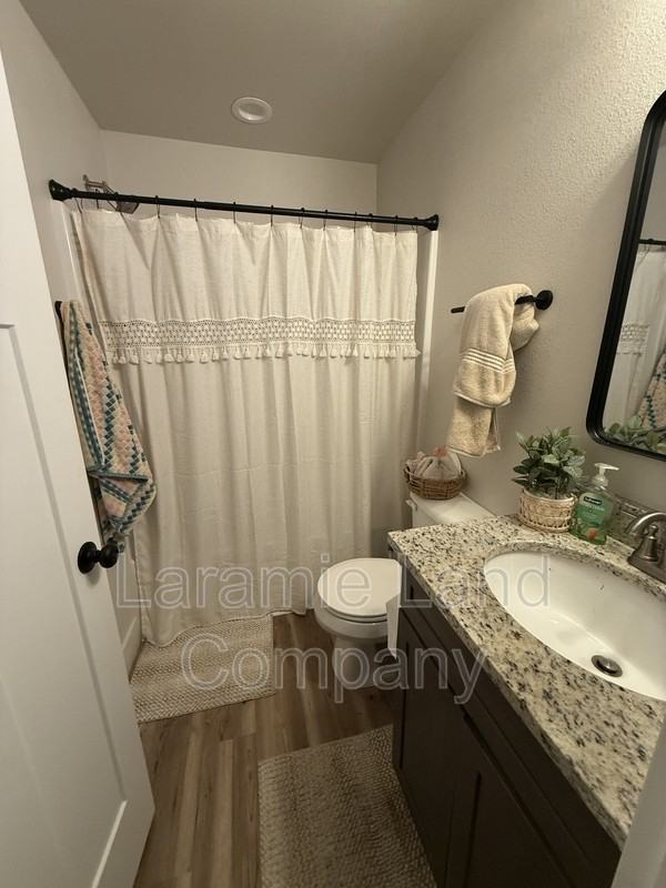 569 N 12th St - Photo 4 of 10