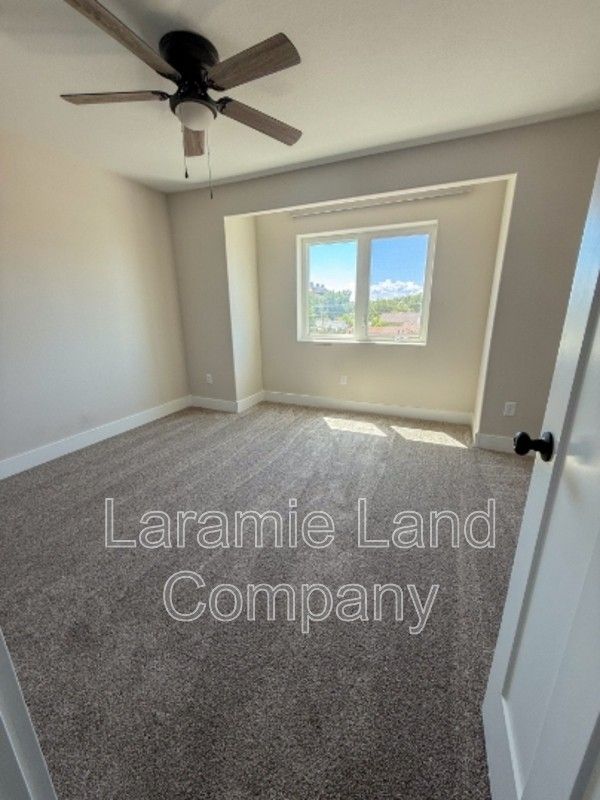 569 N 12th St - Photo 7 of 10