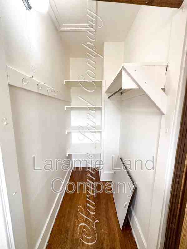 817 E University Ave - Photo 3 of 10