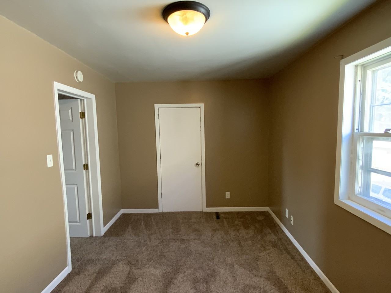 1809 N 17th St - Photo 4 of 15