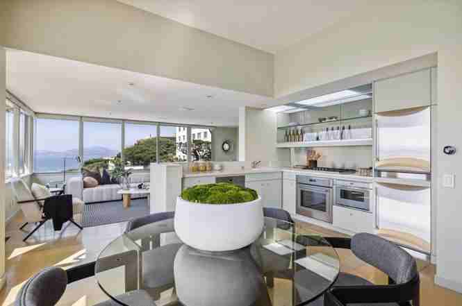 1234 Lombard St - Photo 7 of 10