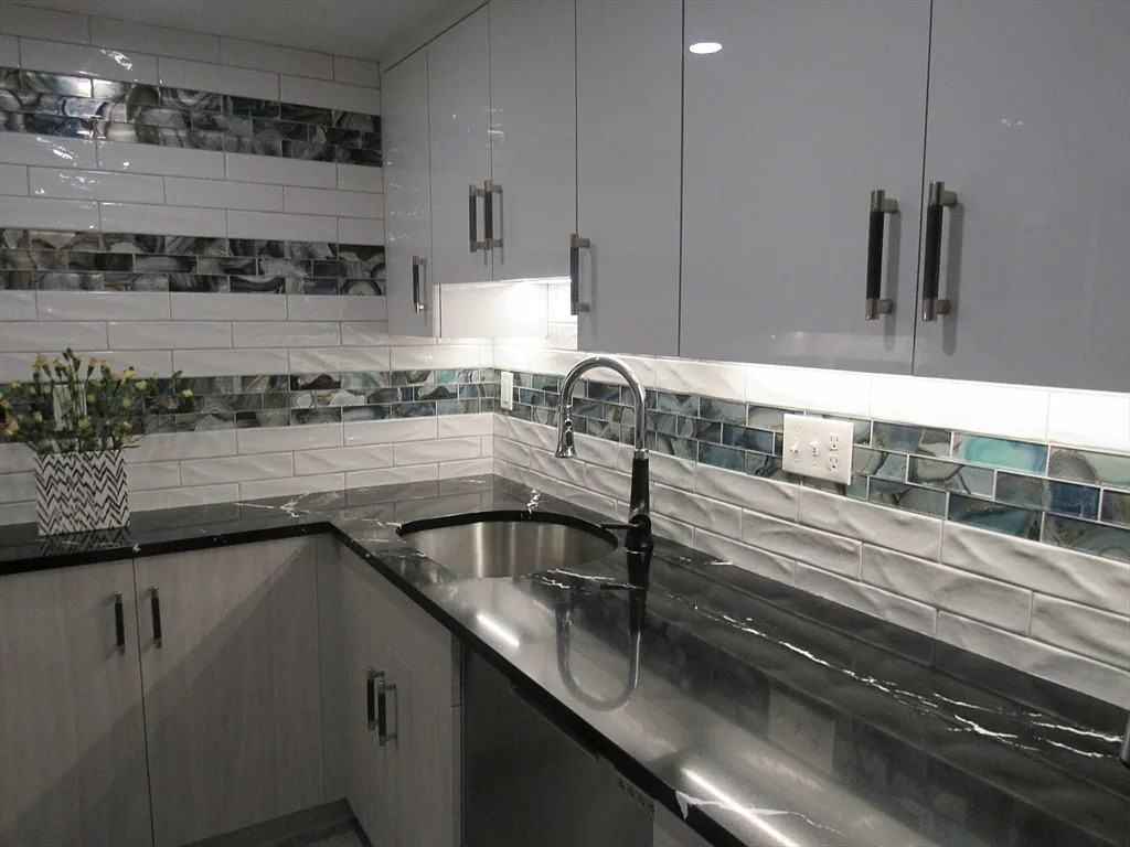 685 Main St #3 - Photo 6 of 12