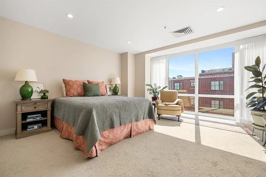 88 Wharf St #511 - Photo 2 of 16