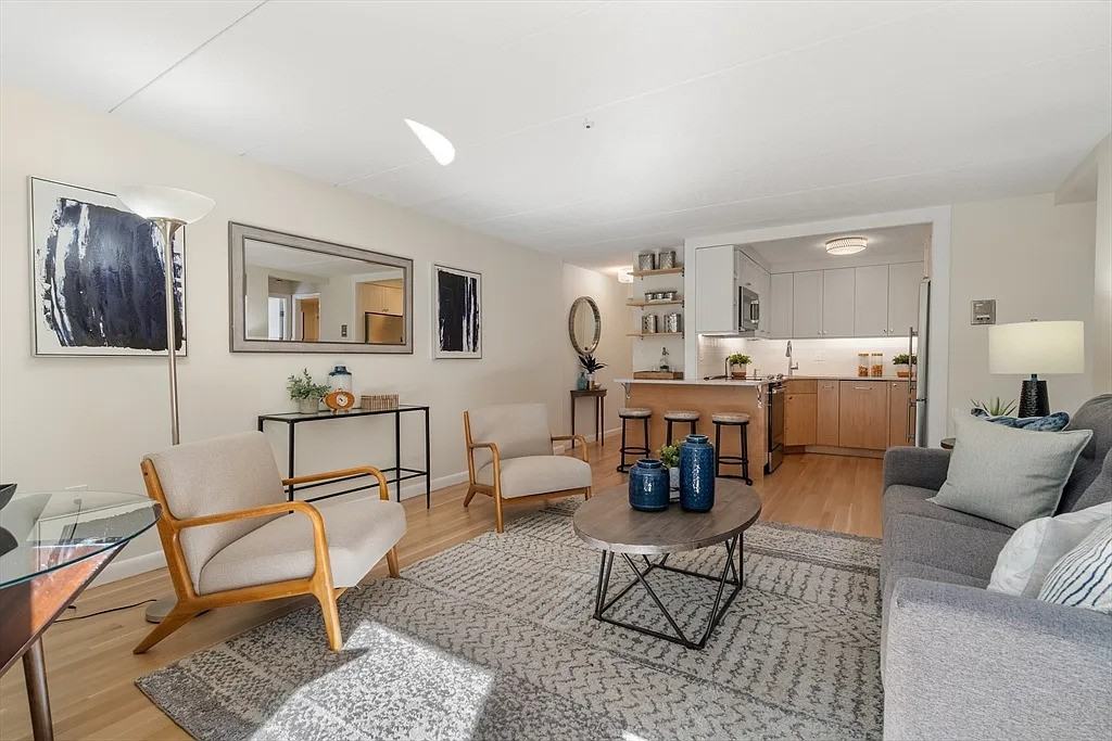 17 Healey St #101 - Photo 3 of 12