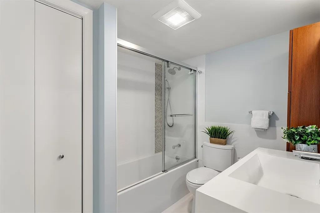 17 Healey St #101 - Photo 4 of 12
