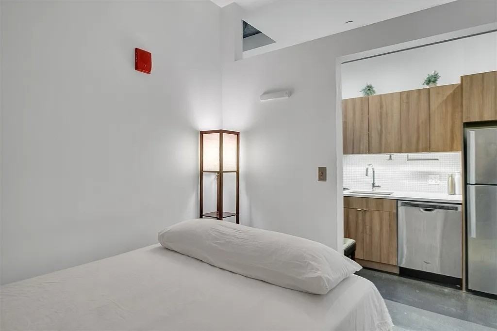 9 Medford St #206 - Photo 3 of 18
