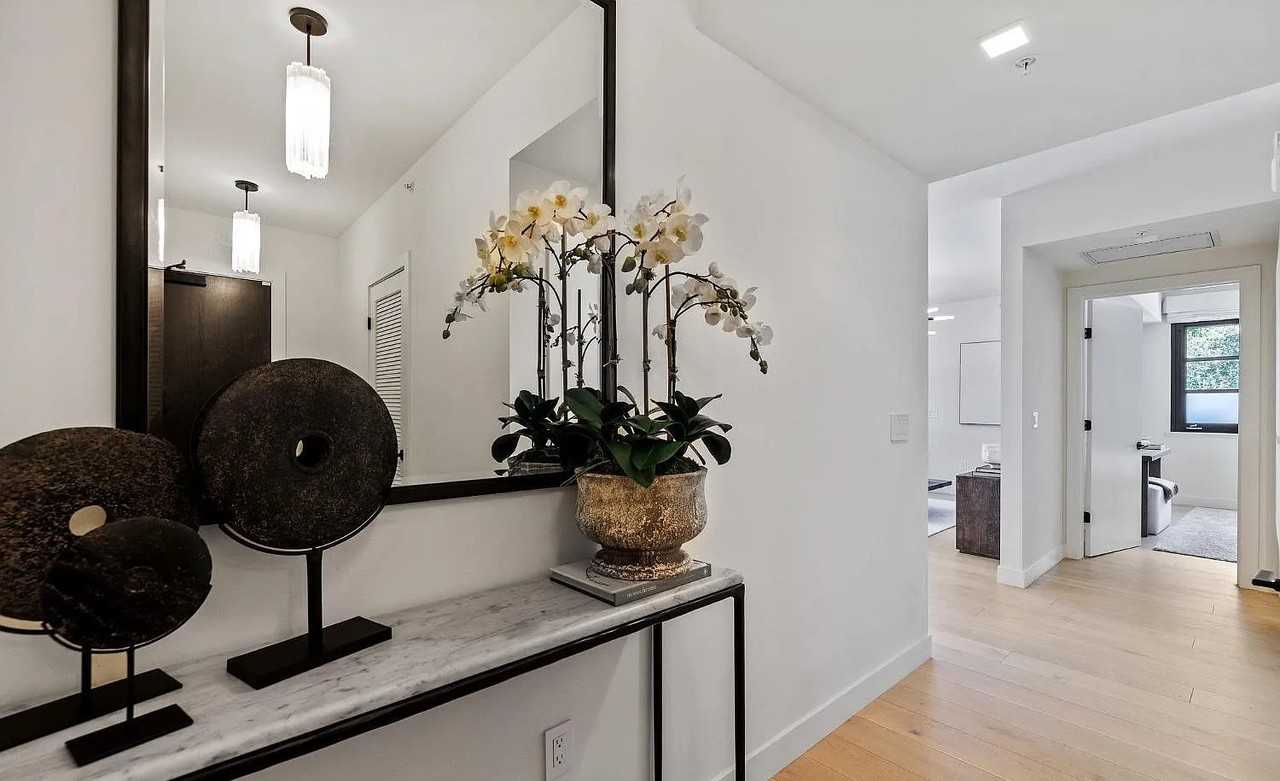 1598 Bay St #104 - Photo 3 of 19