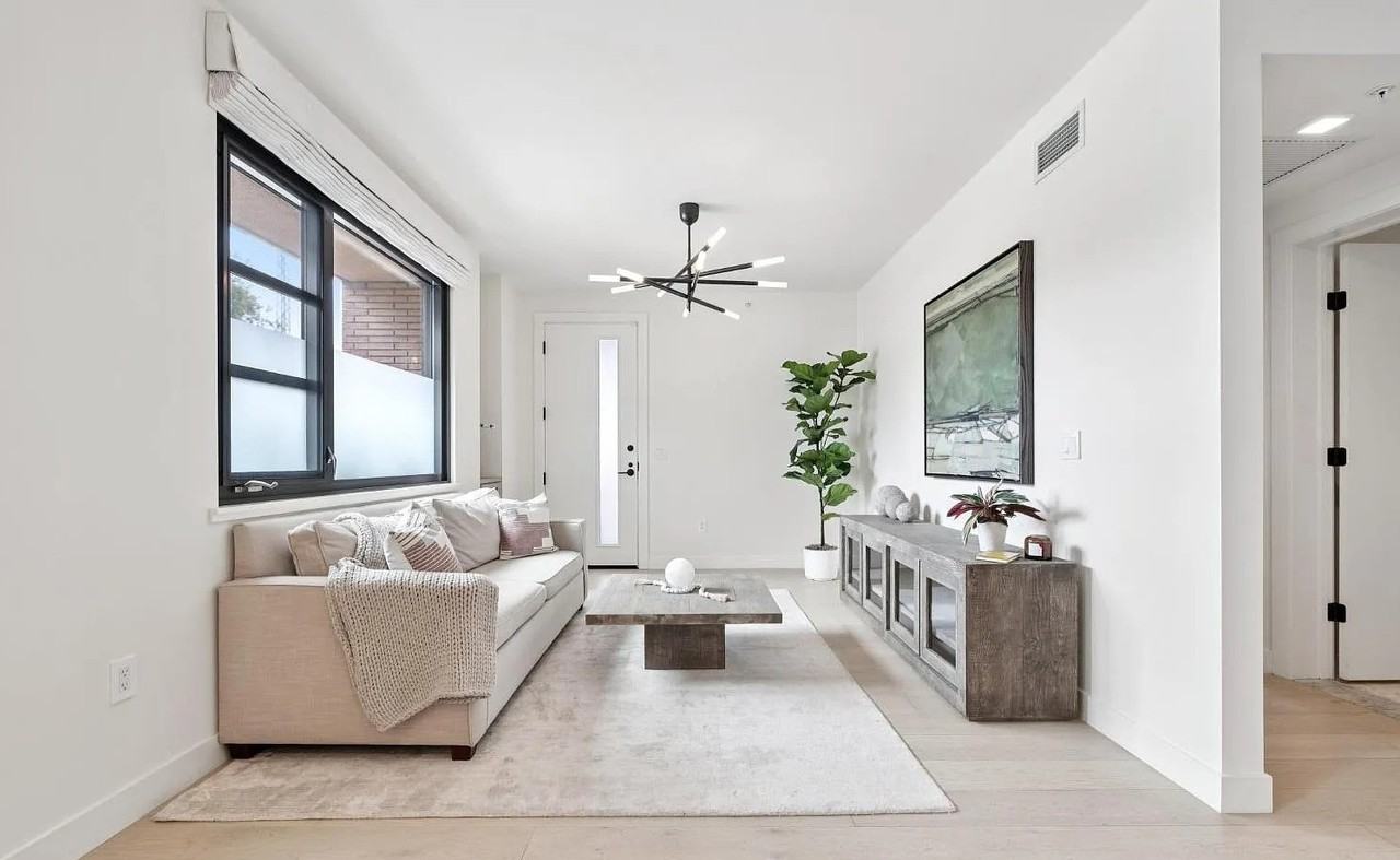 1598 Bay St #104 - Photo 4 of 19
