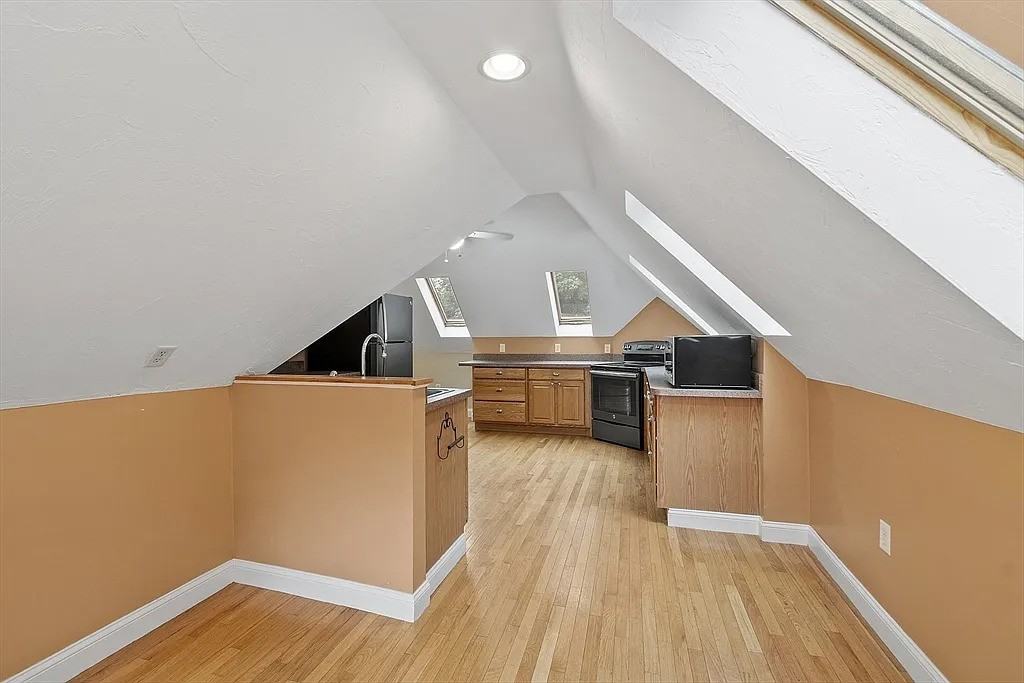 6 Oak St #3 - Photo 4 of 18