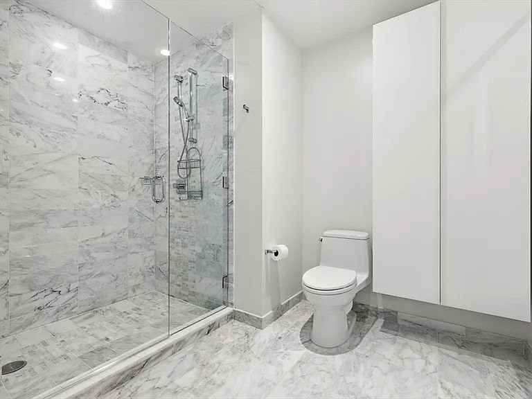 267 Old Colony Ave #313 - Photo 3 of 8