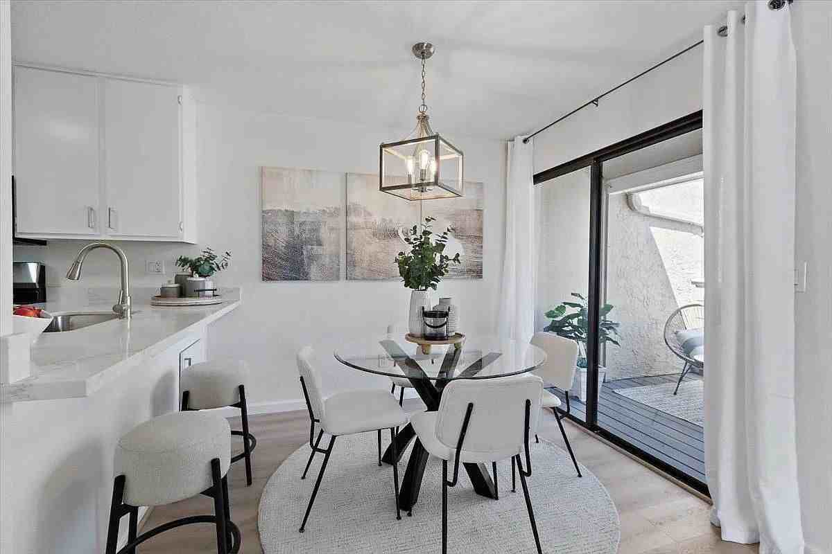3583 Ivalynn Pl - Photo 7 of 15