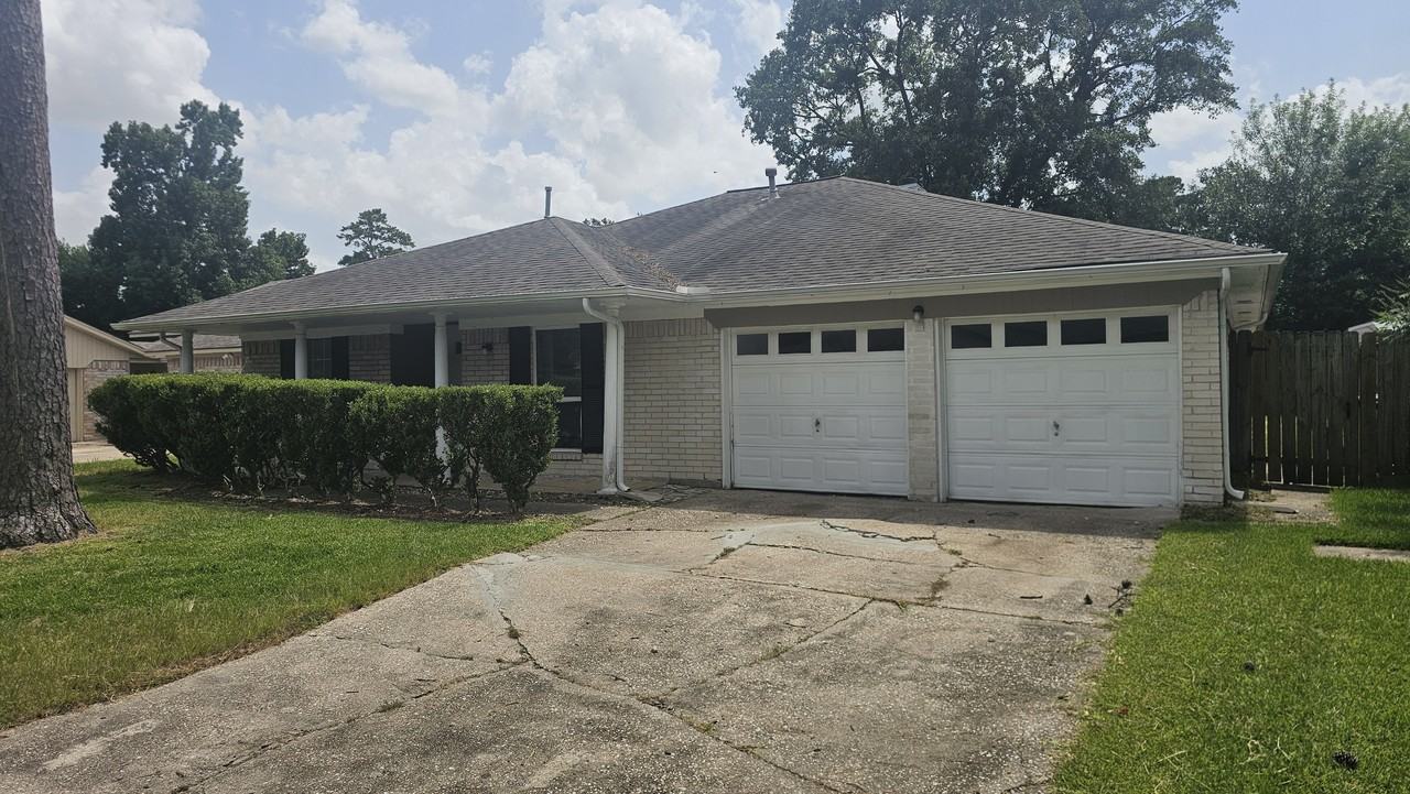 23915 Spring Fork Dr - Photo 2 of 22