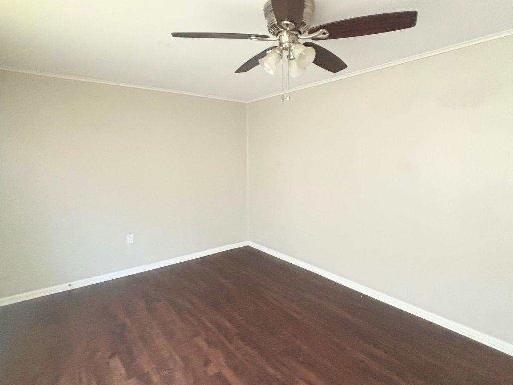 609 Prothro St - Photo 6 of 18