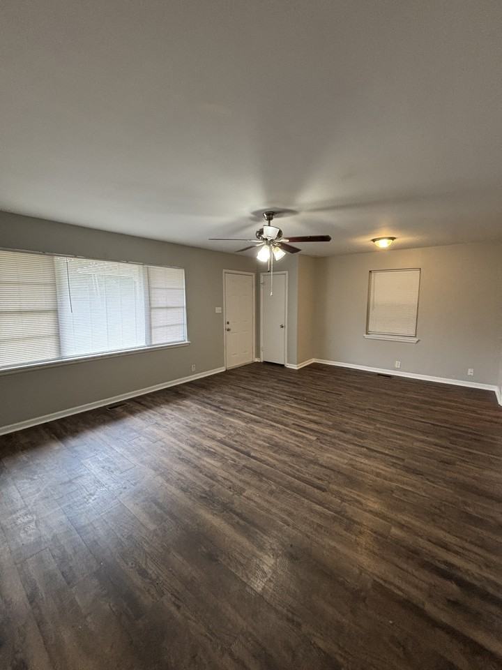 1413 Stanphil Rd - Photo 3 of 14