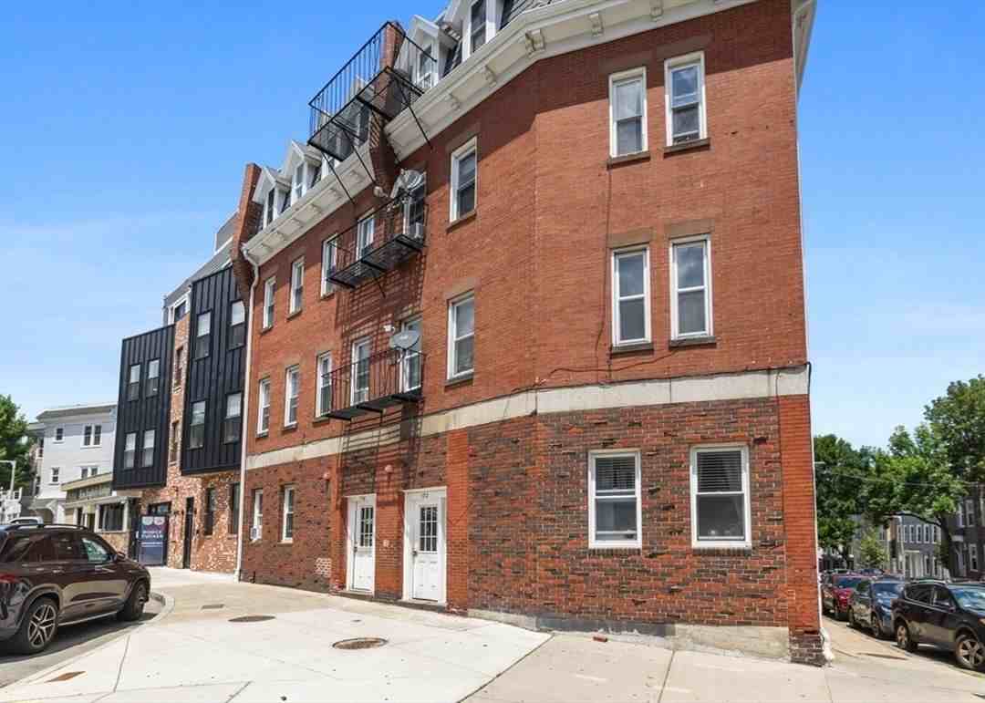 130 Emerson St #32