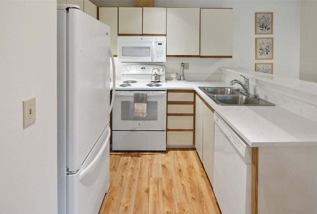 235 13th Ave E #102 - Photo 2 of 11