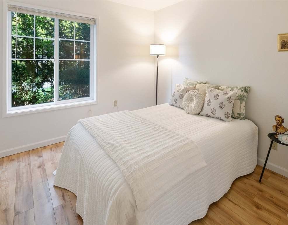 235 13th Ave E #102 - Photo 7 of 11