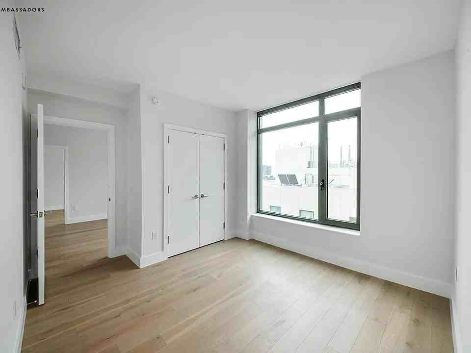 319 Schermerhorn St - Photo 6 of 8