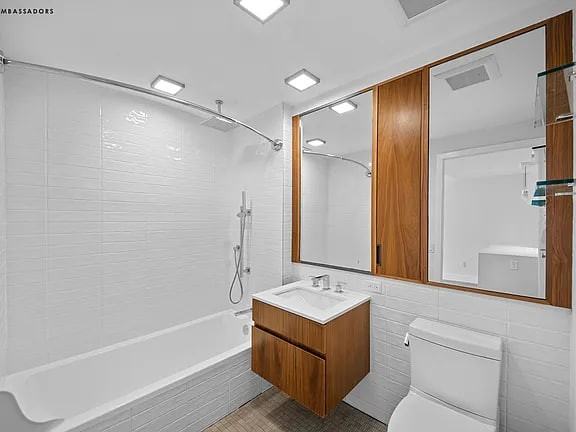 319 Schermerhorn St - Photo 7 of 8
