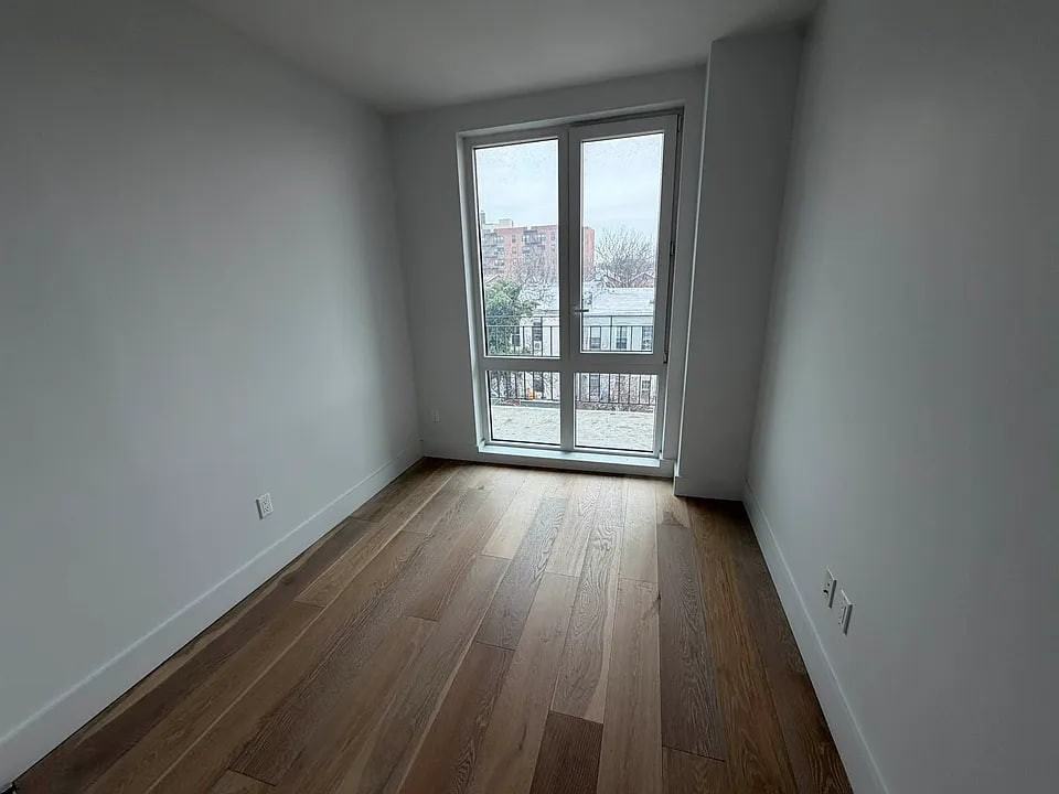 1173 Rogers Ave - Photo 7 of 11