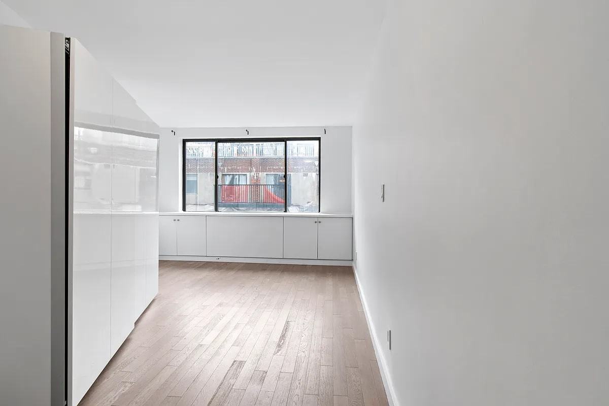 44 E 12th St - Photo 7 of 10