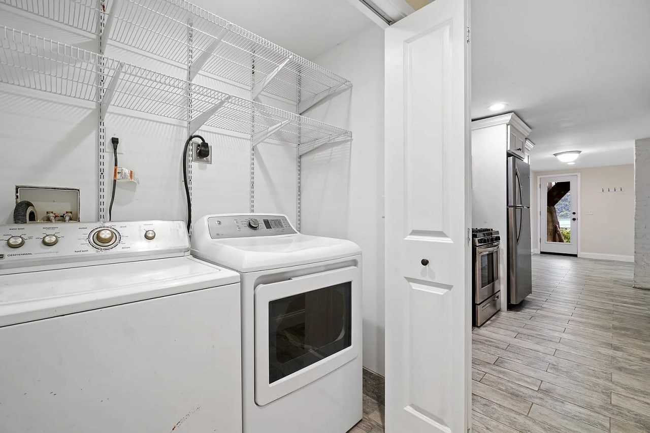 461 Warburton Ave - Photo 4 of 7