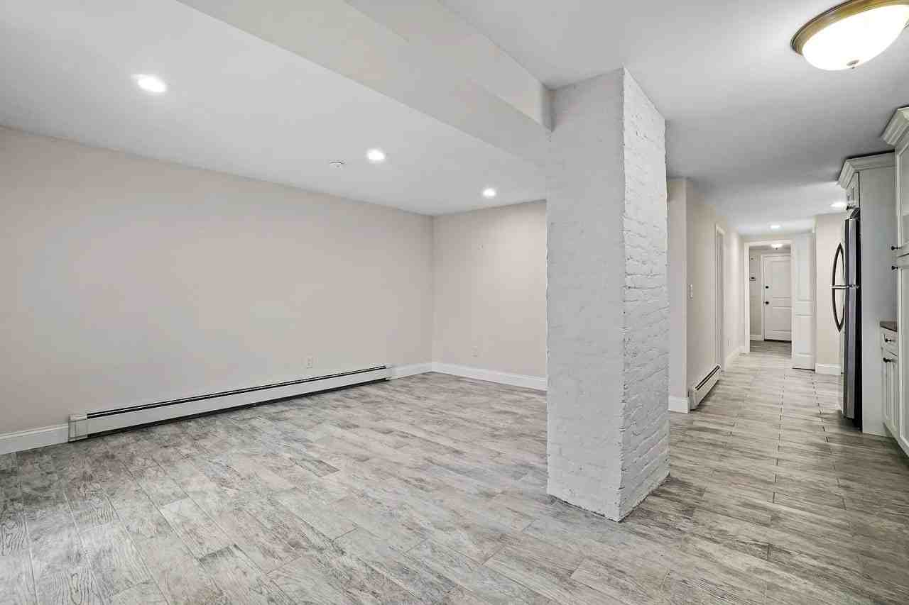 461 Warburton Ave - Photo 7 of 7