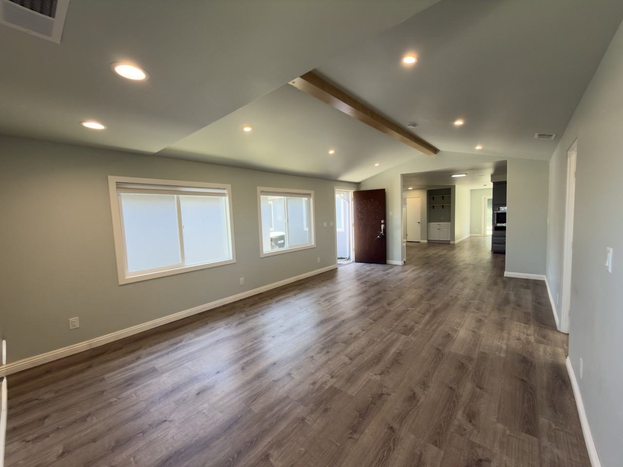 1528 Sheffield Dr - Photo 5 of 34