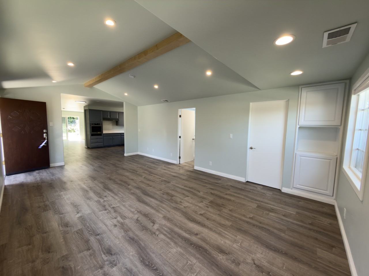 1528 Sheffield Dr - Photo 6 of 34