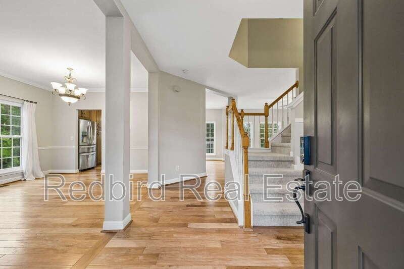 369 Dandridge Dr - Photo 2 of 29