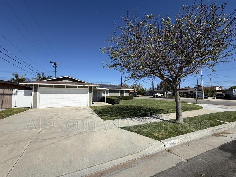 19432 Cindy Ln - Photo 2 of 22