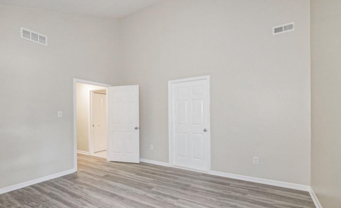 1396 Tristram Cir - Photo 7 of 17