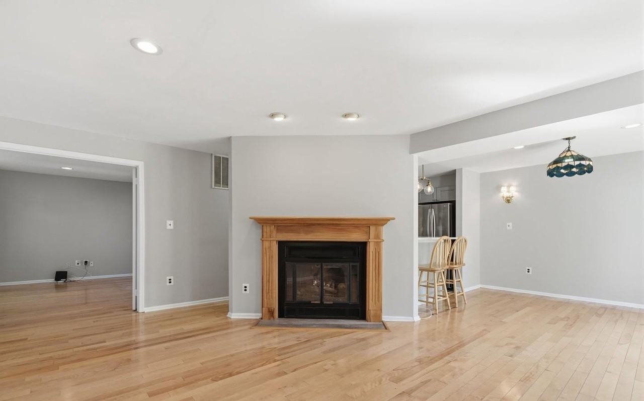 709 Society Hill Blvd - Photo 7 of 27