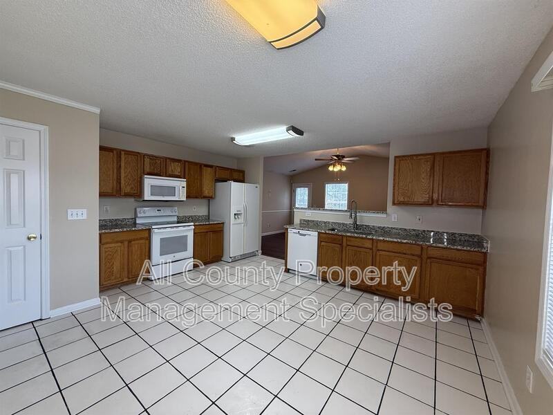 112 Malisa Dr - Photo 3 of 10