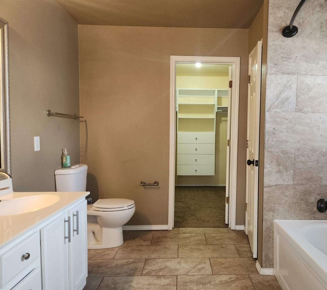 1604 Quarry Dr - Photo 7 of 13