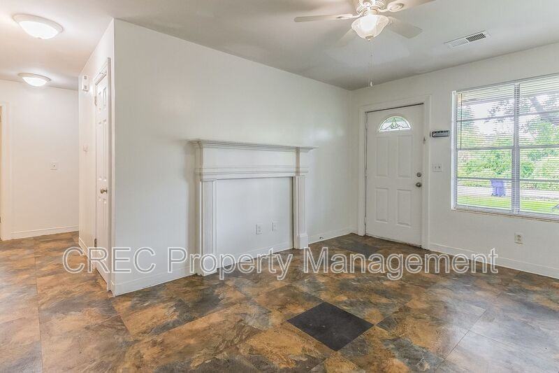 1635 Memminger Ave #B - Photo 4 of 18