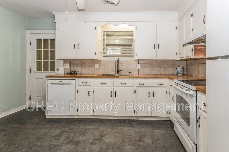 1635 Memminger Ave #B - Photo 5 of 18