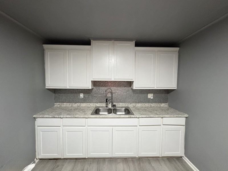 3514 N Hartford Ave - Photo 3 of 7