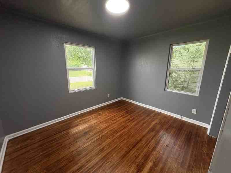 3514 N Hartford Ave - Photo 5 of 7