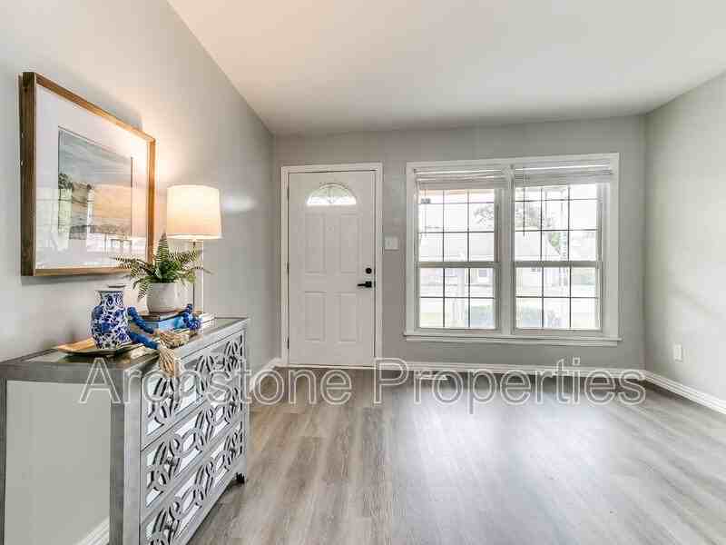 2617 Nw 37th St - Photo 2 of 50