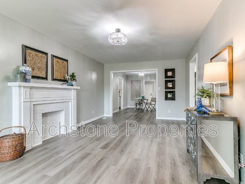 2617 Nw 37th St - Photo 3 of 50