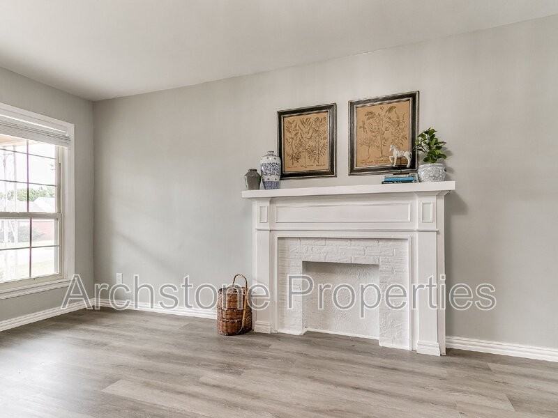 2617 Nw 37th St - Photo 5 of 50