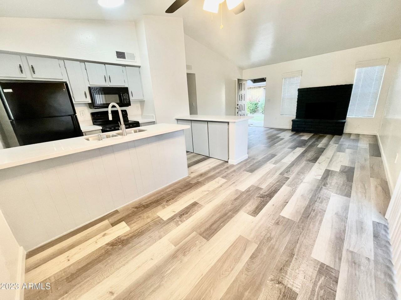32 W Loma Vista Dr #102 - Photo 4 of 30