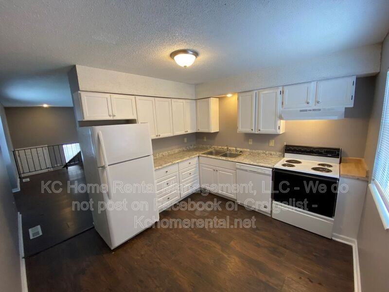 1615 Jackson Ave - Photo 4 of 30