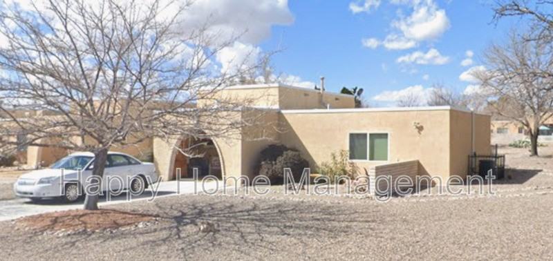1355 Rio Rancho Dr Se #B - Photo 2 of 10