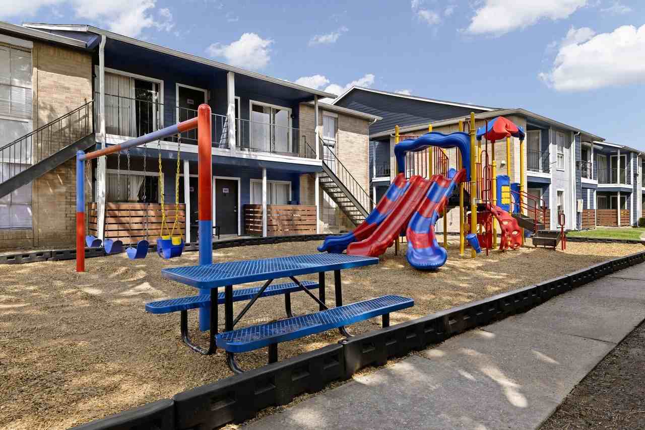 Solace Apartments - Photo 6 of 10