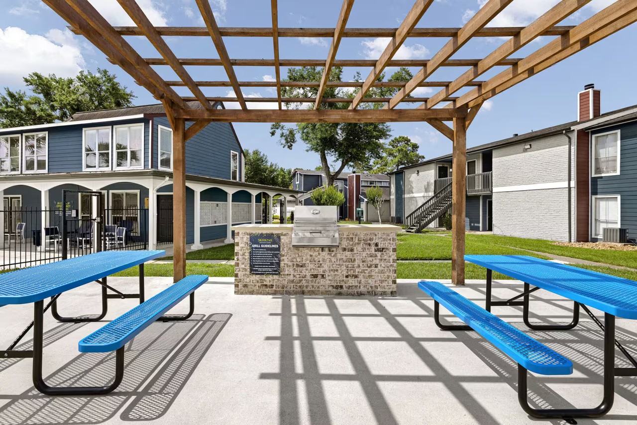 Serena Apartments - Photo 7 of 10